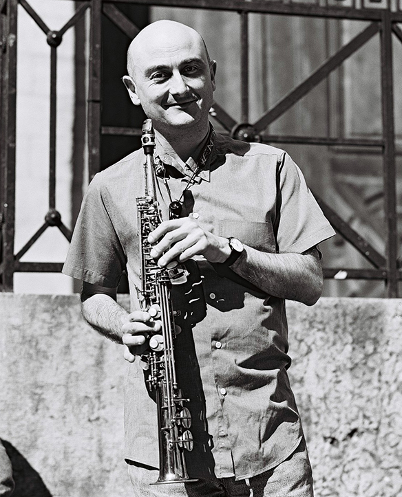 Portrait de Cyrille, saxophoniqte du groupe Swing Traffic